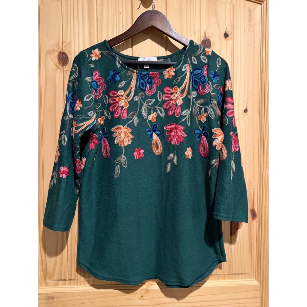 Anneliese Green Floral Embroidered 3/4 Sleeve Knit Top Medium Boho Crew Neck